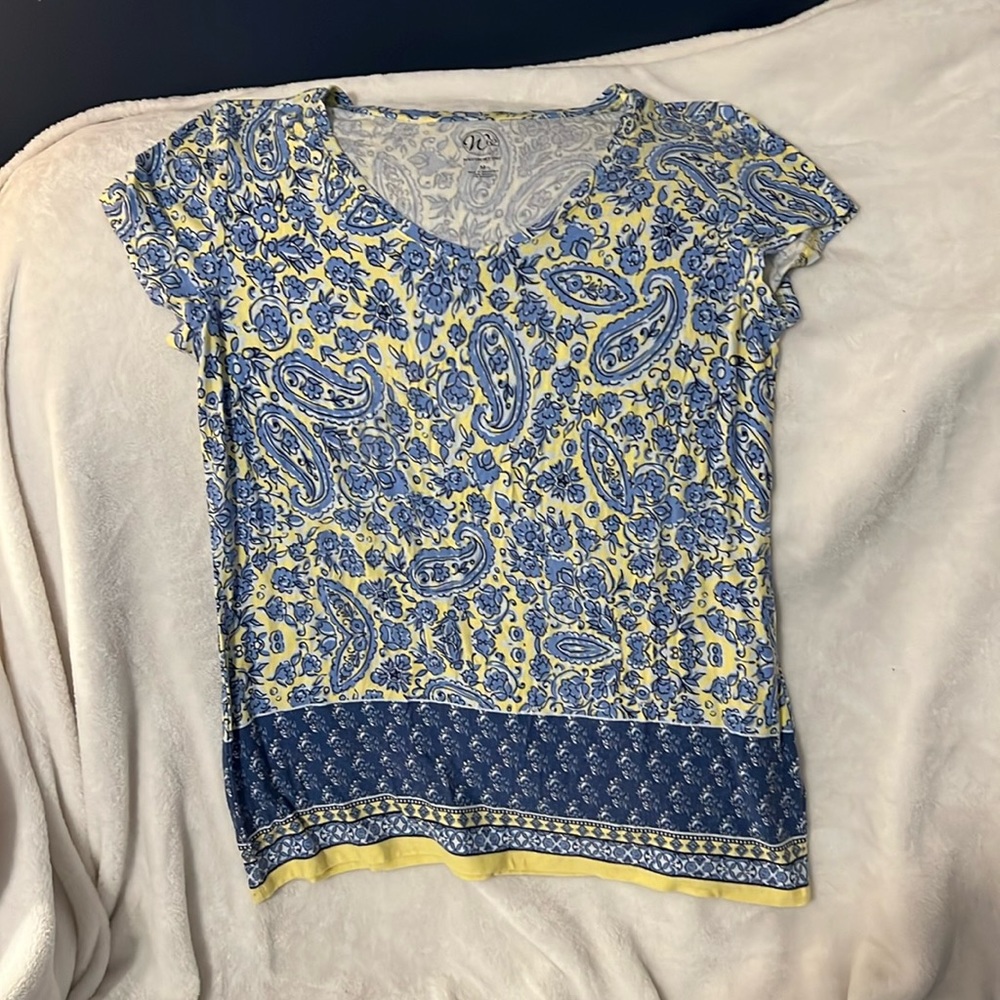 Size medium, blue and yellow